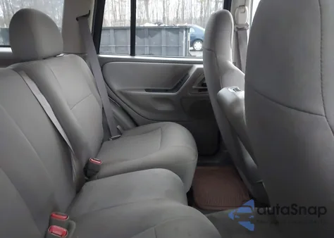 2004 Jeep Grand Cherokee Laredo z USA, uszkodzony, nr VIN 1J4GW48S34C259364